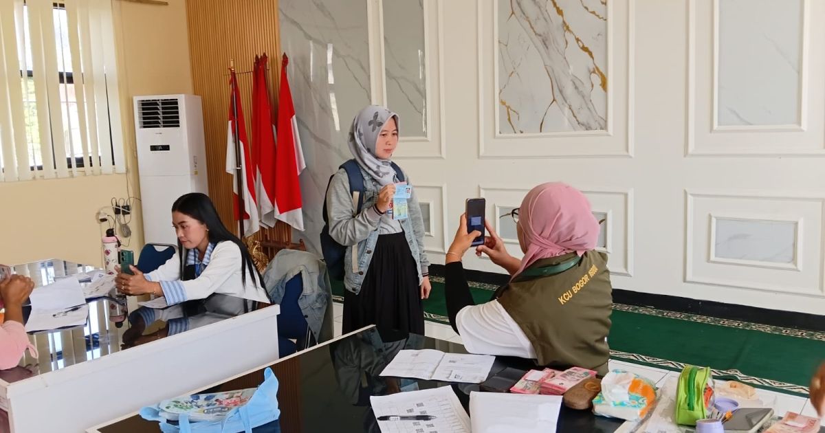 Penyaluran BPNT Dan PKH Kecamatan Sukaraja di Sambut Antusias Oleh Warga