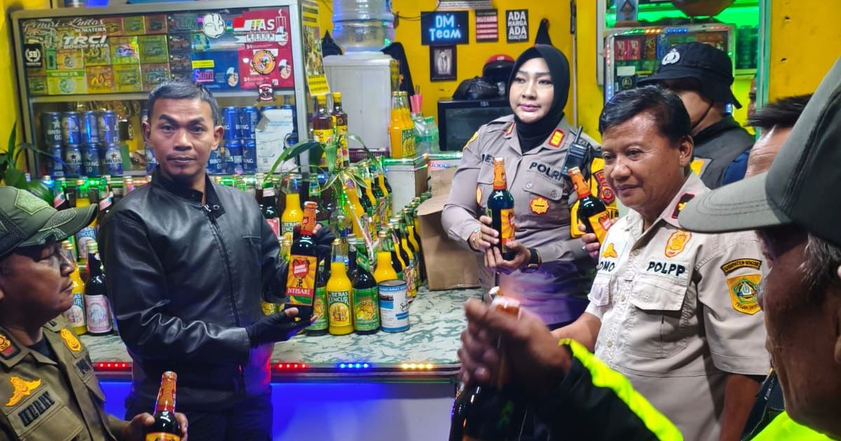 Giat Patroli KRYD Gabungan 3 Pilar, Kapolsek Megamendung Pastikan Antisipasi Gangguan Kamtibmas