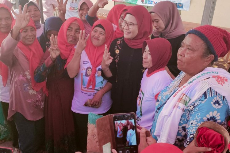 WARGA JATI GENTONG MINTA JALAN DESA DI COR, NINA LANGSUNG ACC