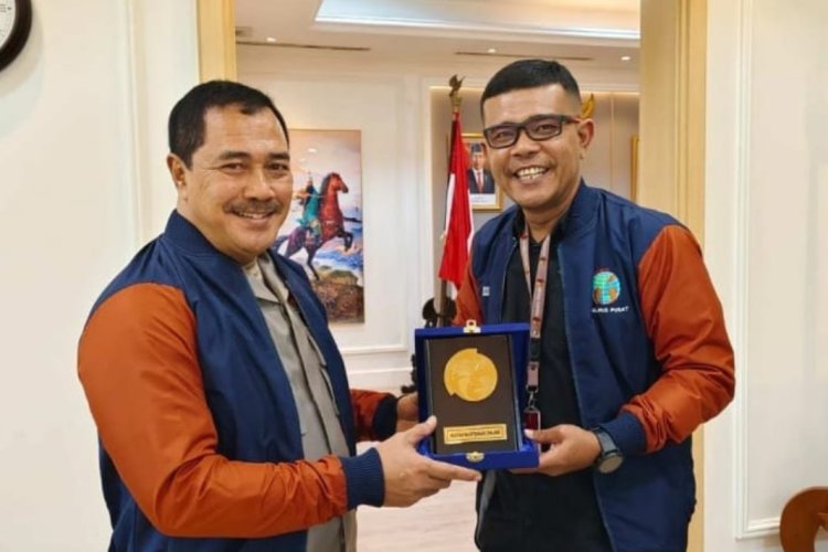 Diduga Jadi Otak Pengeroyokan Wartawan di Samosir, Ketum IWO: Tangkap Oknum Kadis Berinisial RL