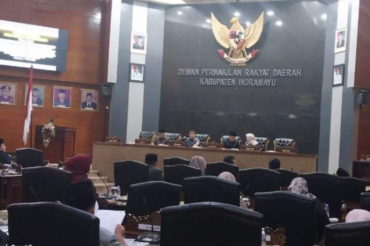 *Pembahasan Laporan Hasil Kerja Raperda Prioritas Oleh 3 Pansus DPRD Indramayu*