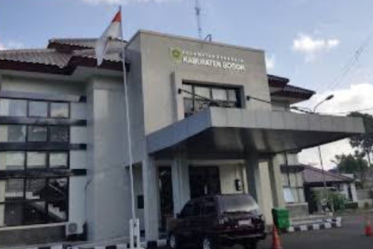 Camat Sukaraja Ria Marlisa Dalam Bantahannya Di Media Online Diduga Fitnah Wartawan