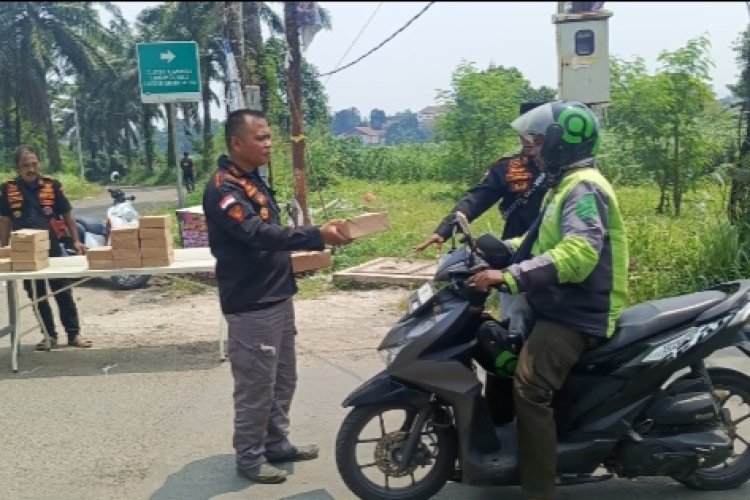 BPPKB Banten DPC Kota Bogor Gelar Jumat Berkah, Bagikan Makan Siang Gratis