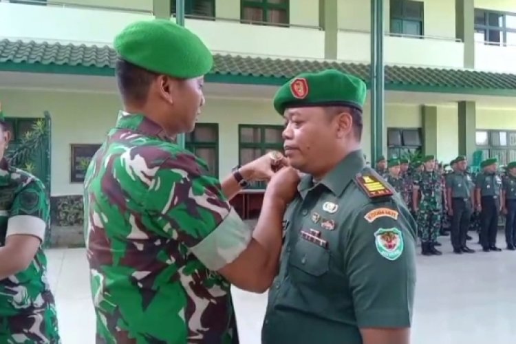 Letnan Satu (Lettu) Czi Yoni Santoso Danramil 08 Cariu Tanjungsari Di Anugrahi Kenaikan Pangkat Menjadi Kapten