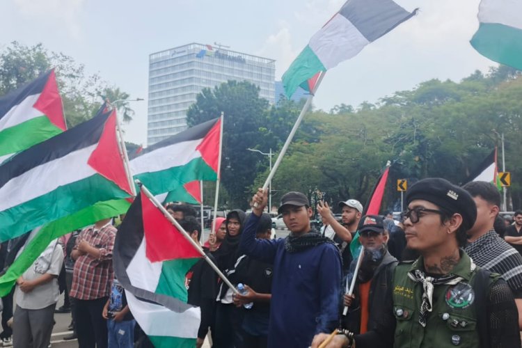 Ratusan Aktivis Gelar Aksi di Kedubes AS, Tolak Solusi Dua Negara dan Kutuk Genosida Gaza